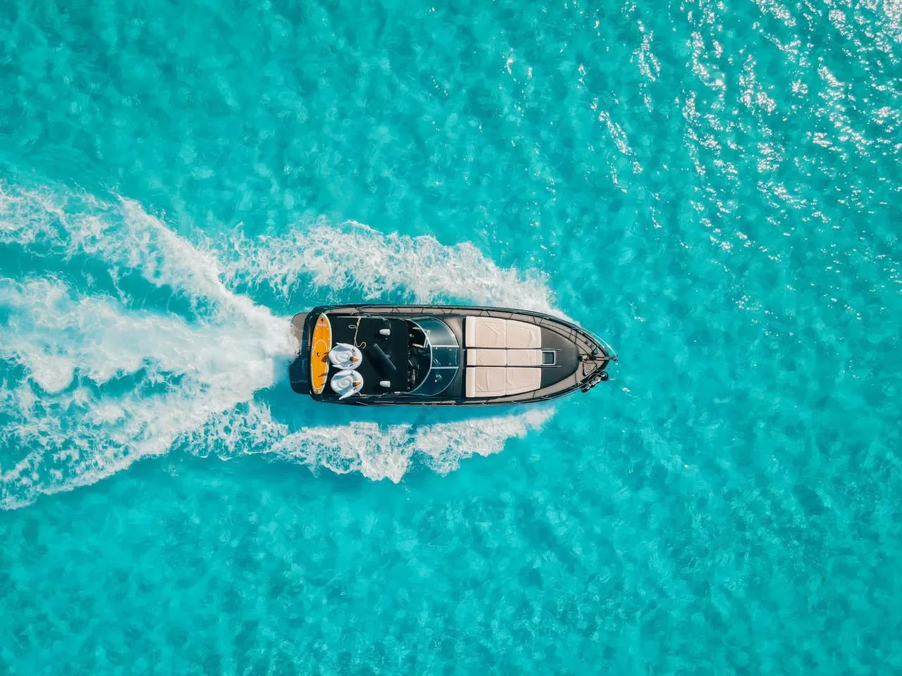Sea Ray 43 — photo 9
