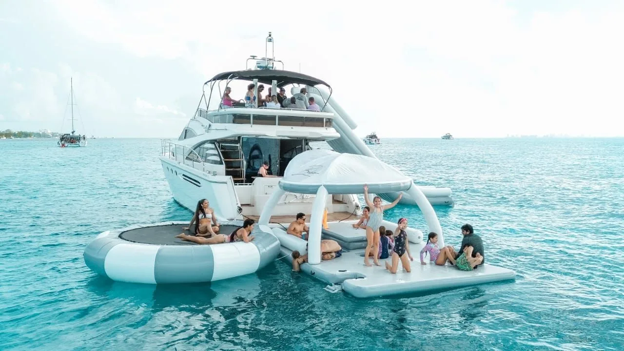 Fairline 70 — photo 6