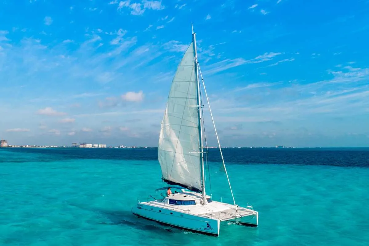 Catamaran Group Tours Cancun 43 ft / 35 pax — photo 5