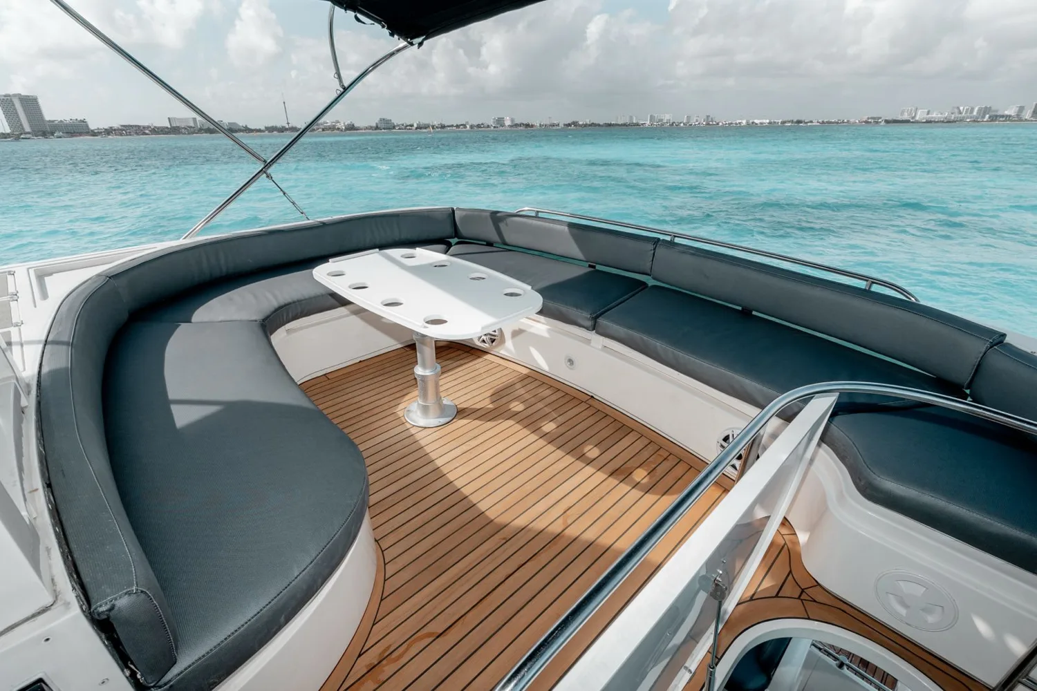 Fairline 70 — photo 11