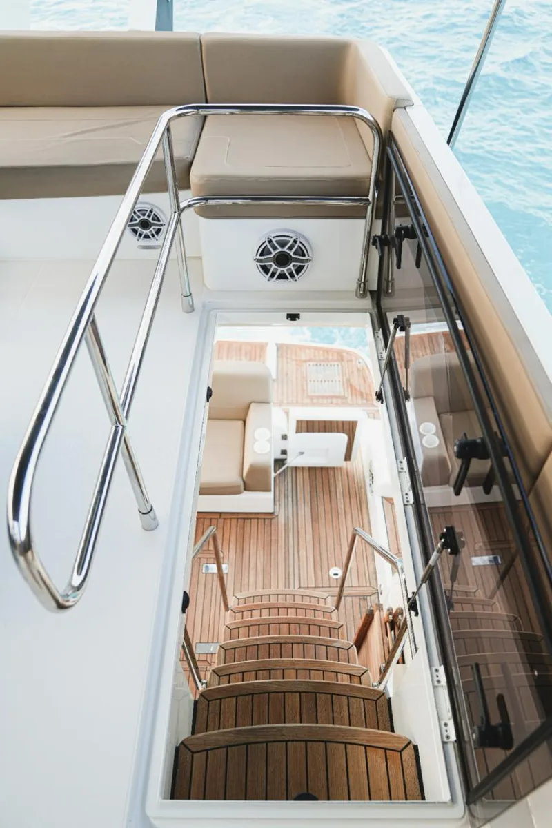 Fairline Squadron 50 — photo 14