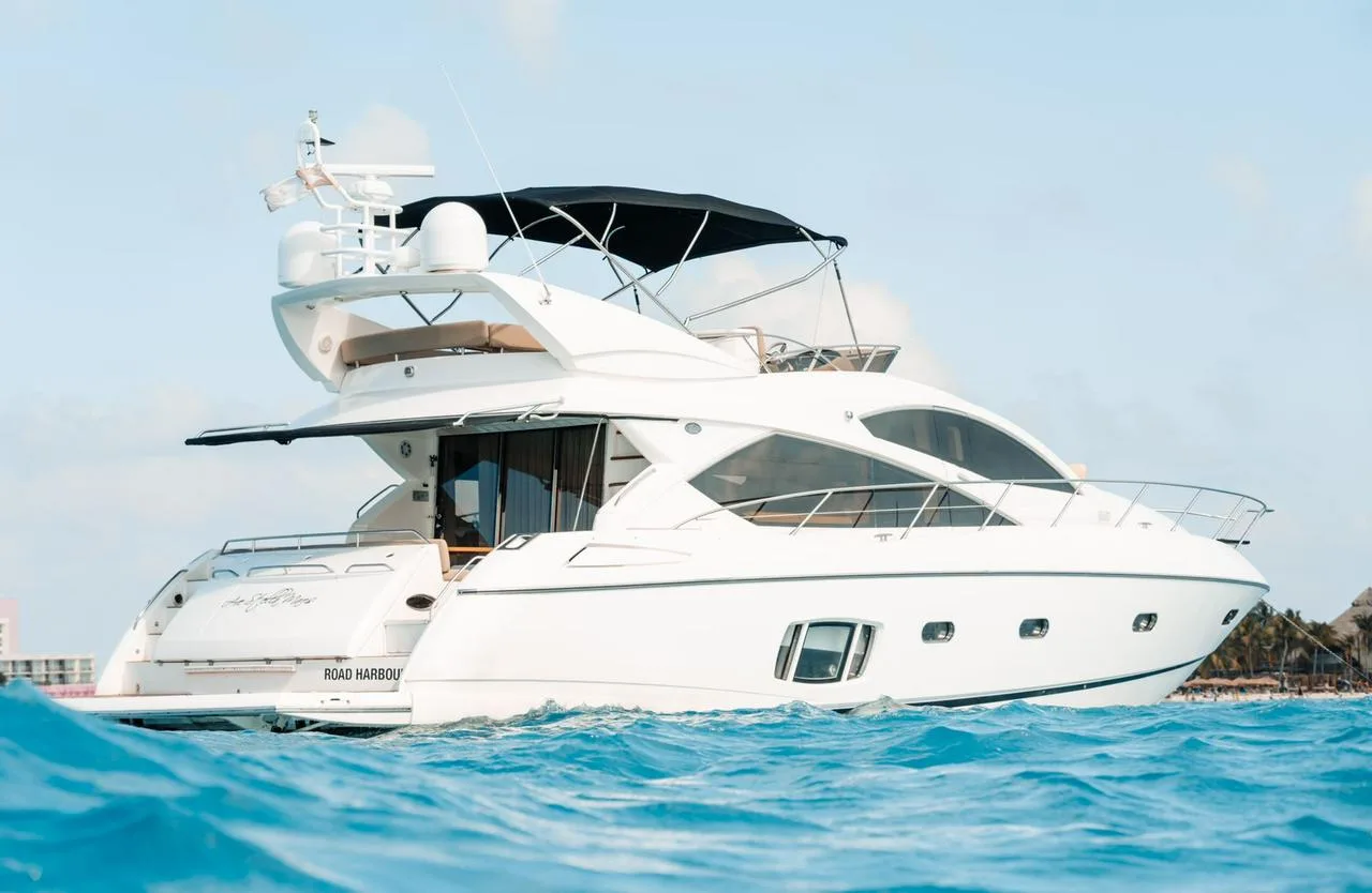 Azimut 64 — photo 13
