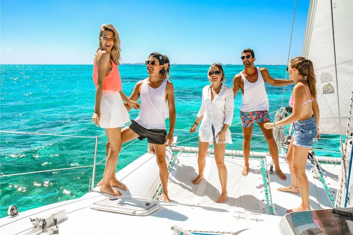 Catamaran for Small Groups Cancun 32 ft / 13 pax — photo 3