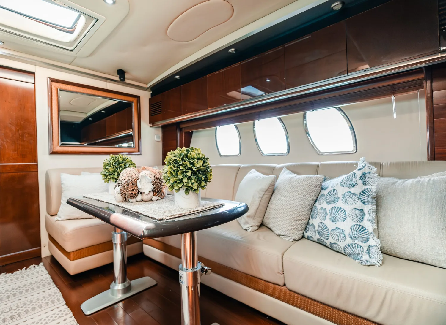 Sea Ray 52 — photo 16