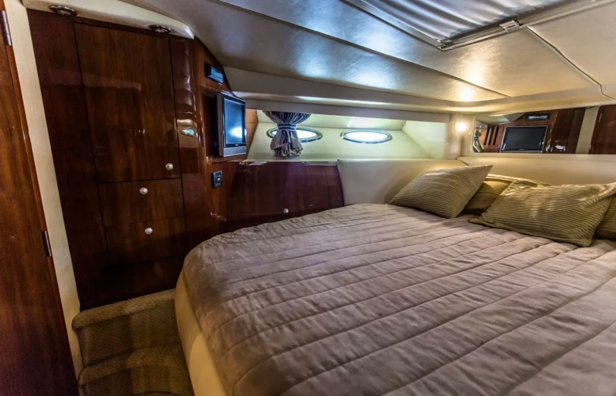Sea Ray 60 — photo 13