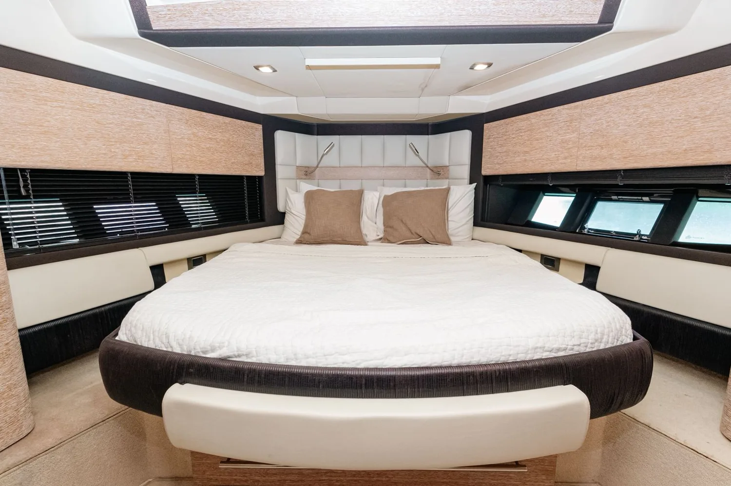 Azimut 65 — photo 14