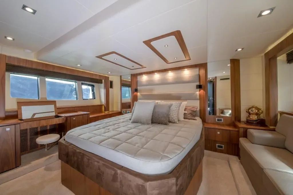Azimut 85 — photo 6