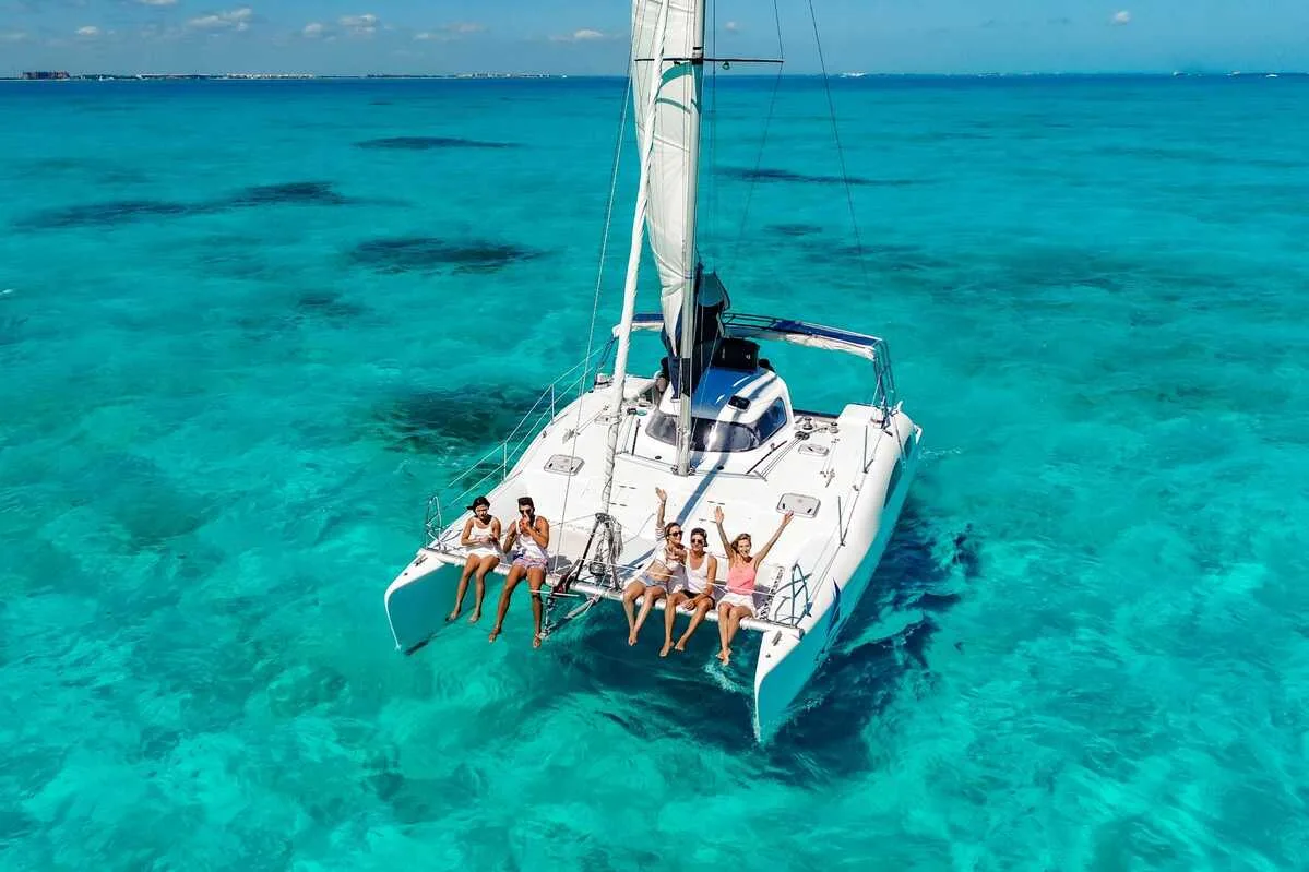 Catamaran for Small Groups Cancun 32 ft / 13 pax — photo 5