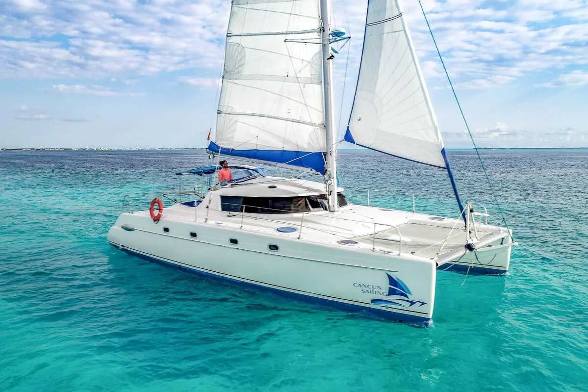Catamaran Group Tours II Cancun 43 ft / 35 pax — photo 4