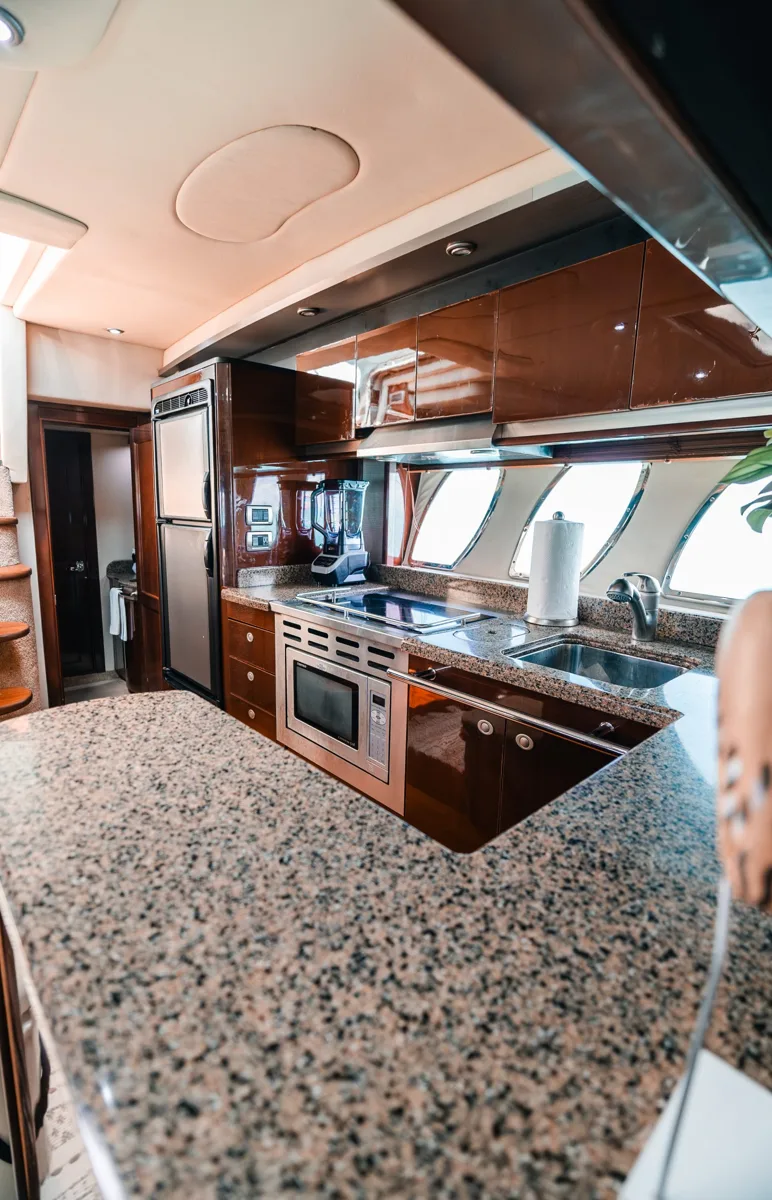 Sea Ray 52 — photo 13