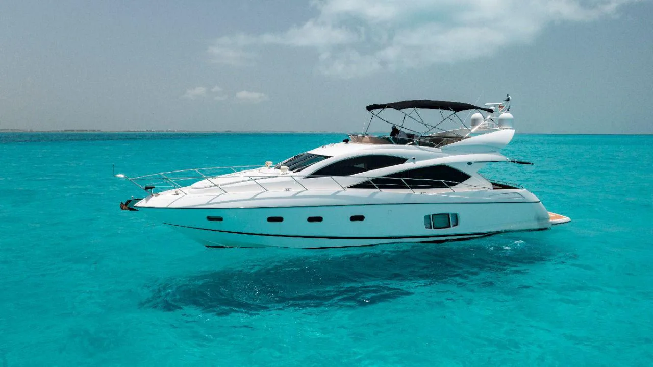 AZIMUT 64FT — photo 1