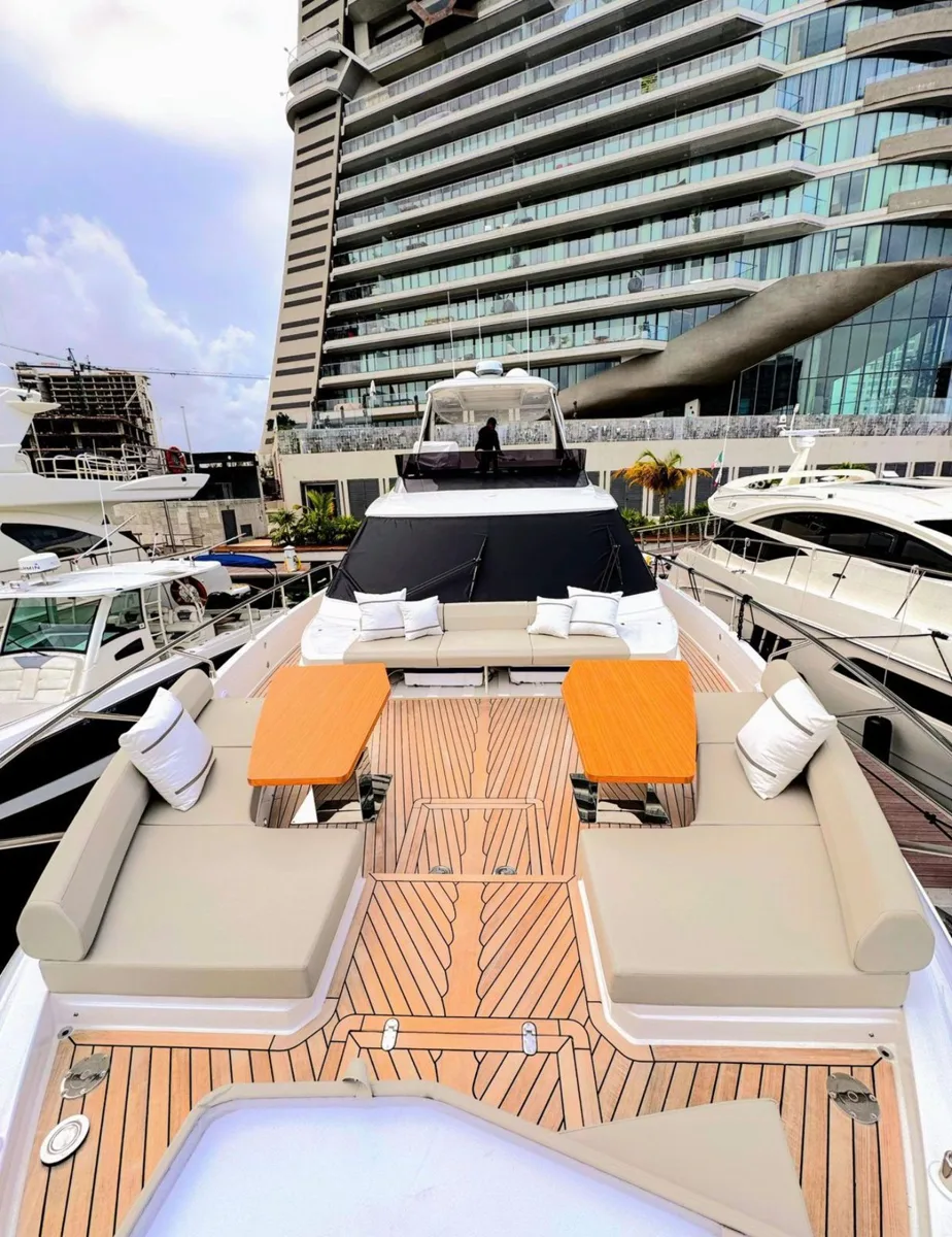 FERRETI 70FT — photo 5