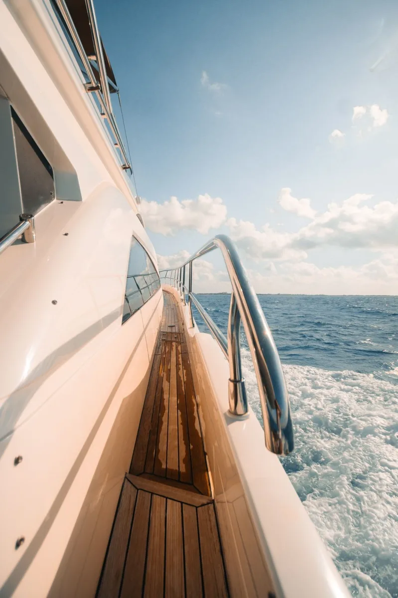 FAIRLINE 70 FT — photo 5