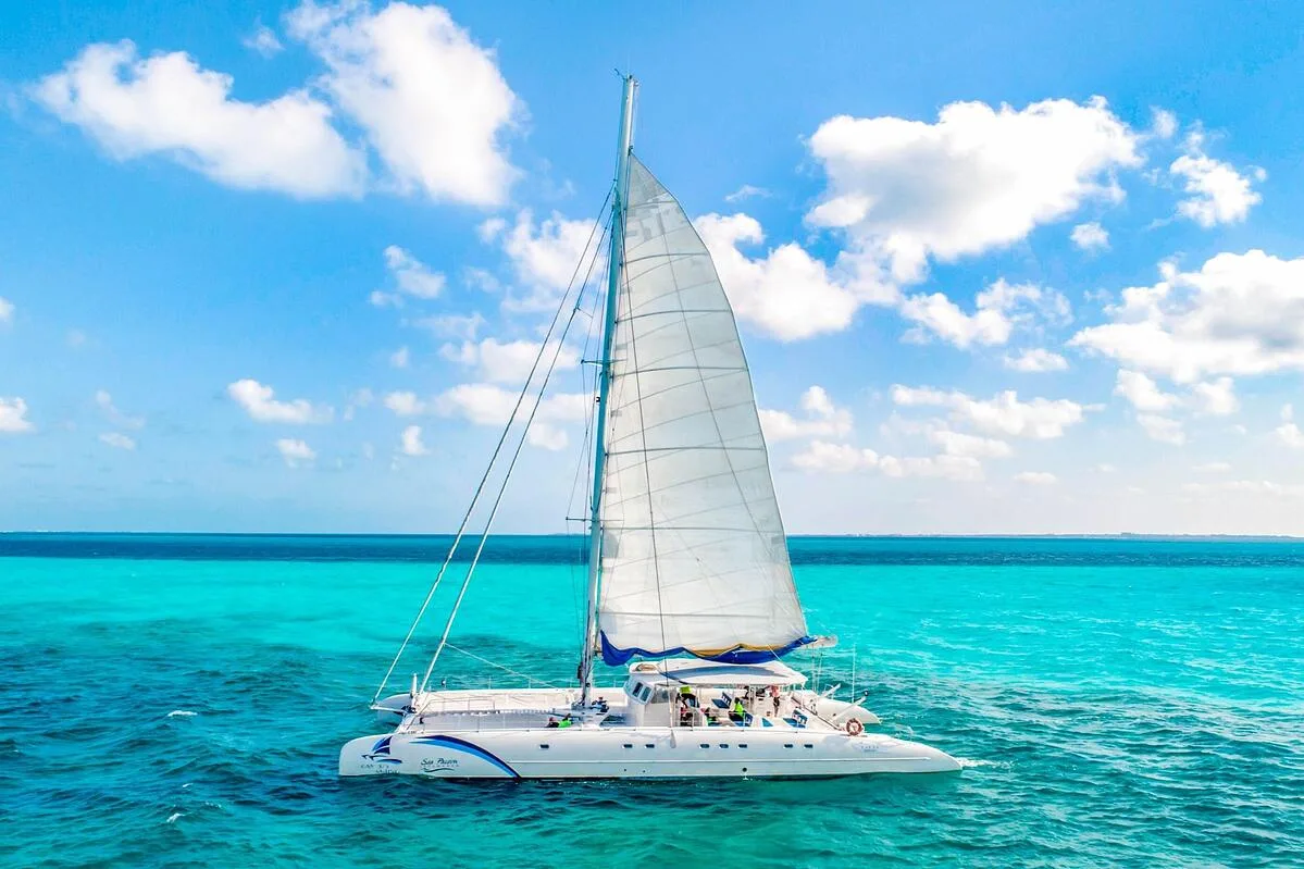 Catamaran Tours Large Group 75 ft / 80 pax — photo 4