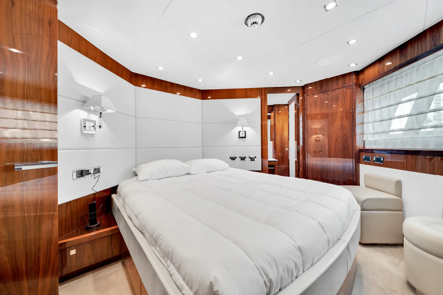 Charter 120 "Viva la Vida" — photo 16