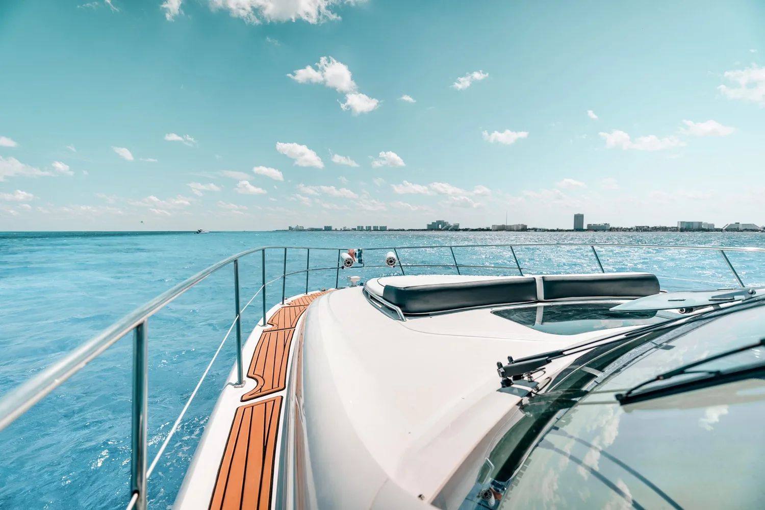 Sea Ray 52 — photo 8