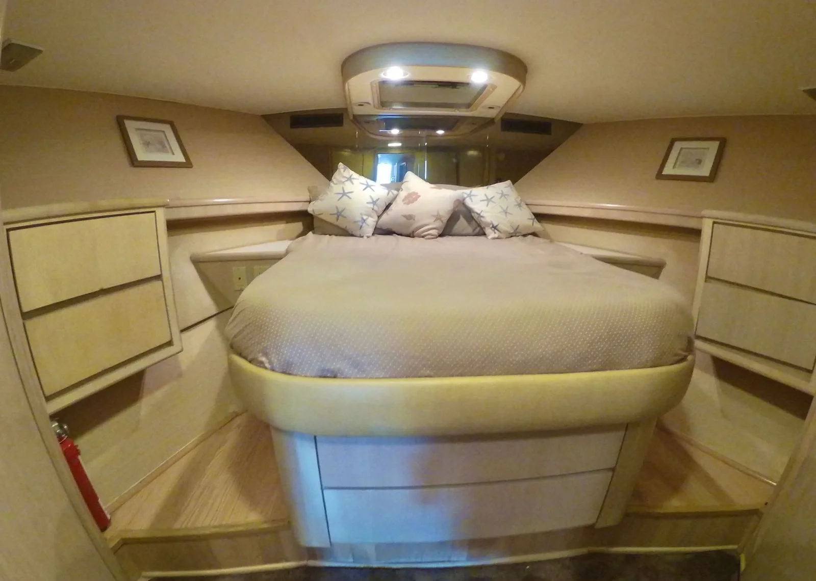 Hatteras 60 — photo 6