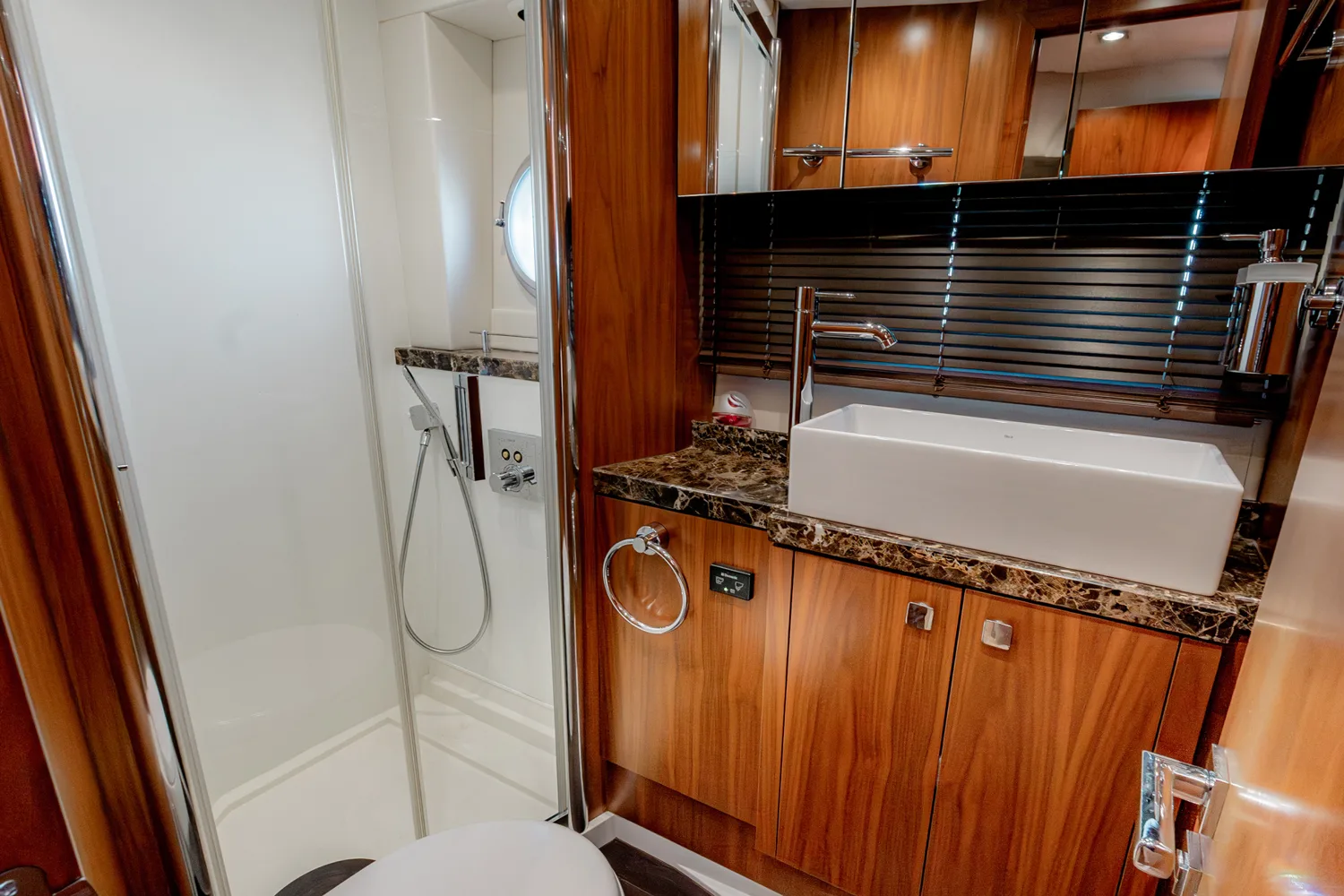 Sunseeker Predator 60 — photo 21