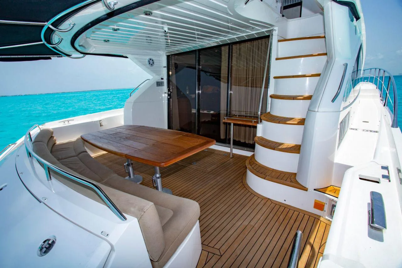 Azimut 64 — photo 10
