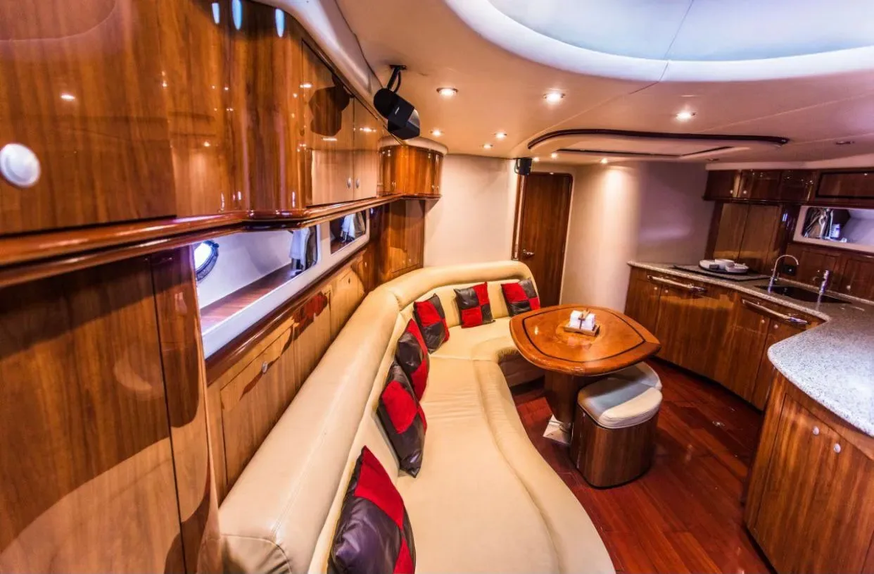 Sea Ray 60 — photo 12