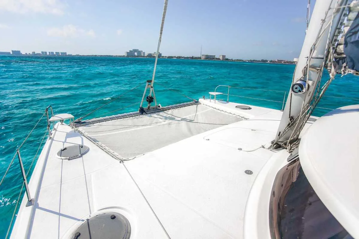 Catamaran Group Tours Cancun 43 ft / 35 pax — photo 4