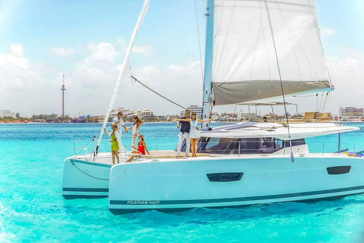 Private Tours VIP Catamaran 47 ft / 25 pax — photo 10