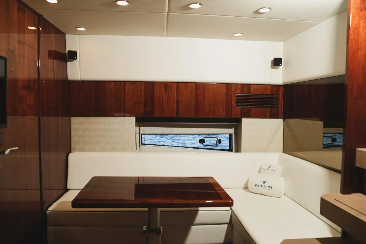 Fairline Squadron 50 — photo 6