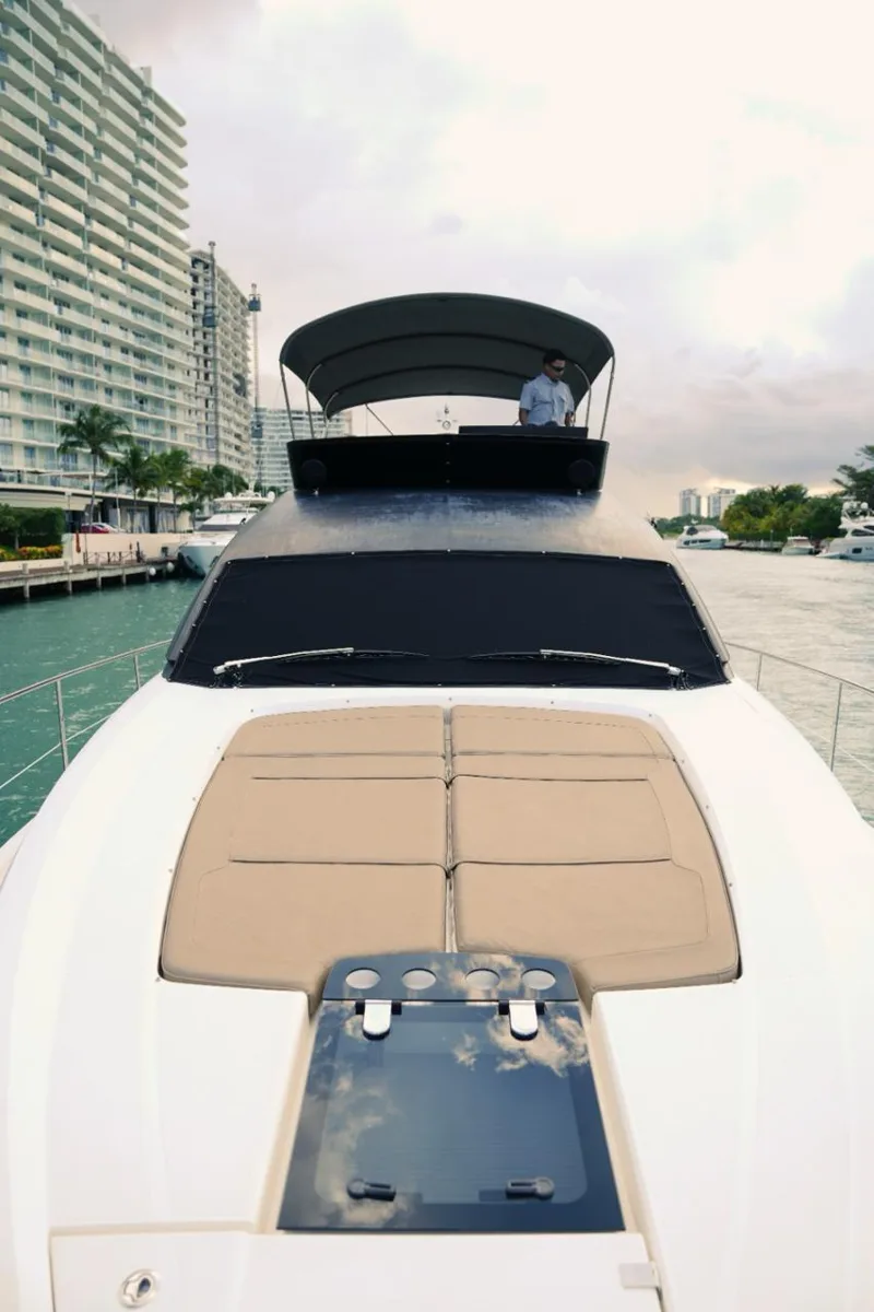 Fairline Squadron 50 — photo 10