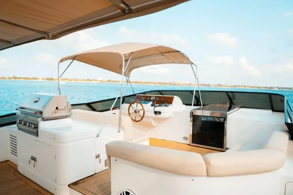 Azimut 100 Flybridge — photo 12