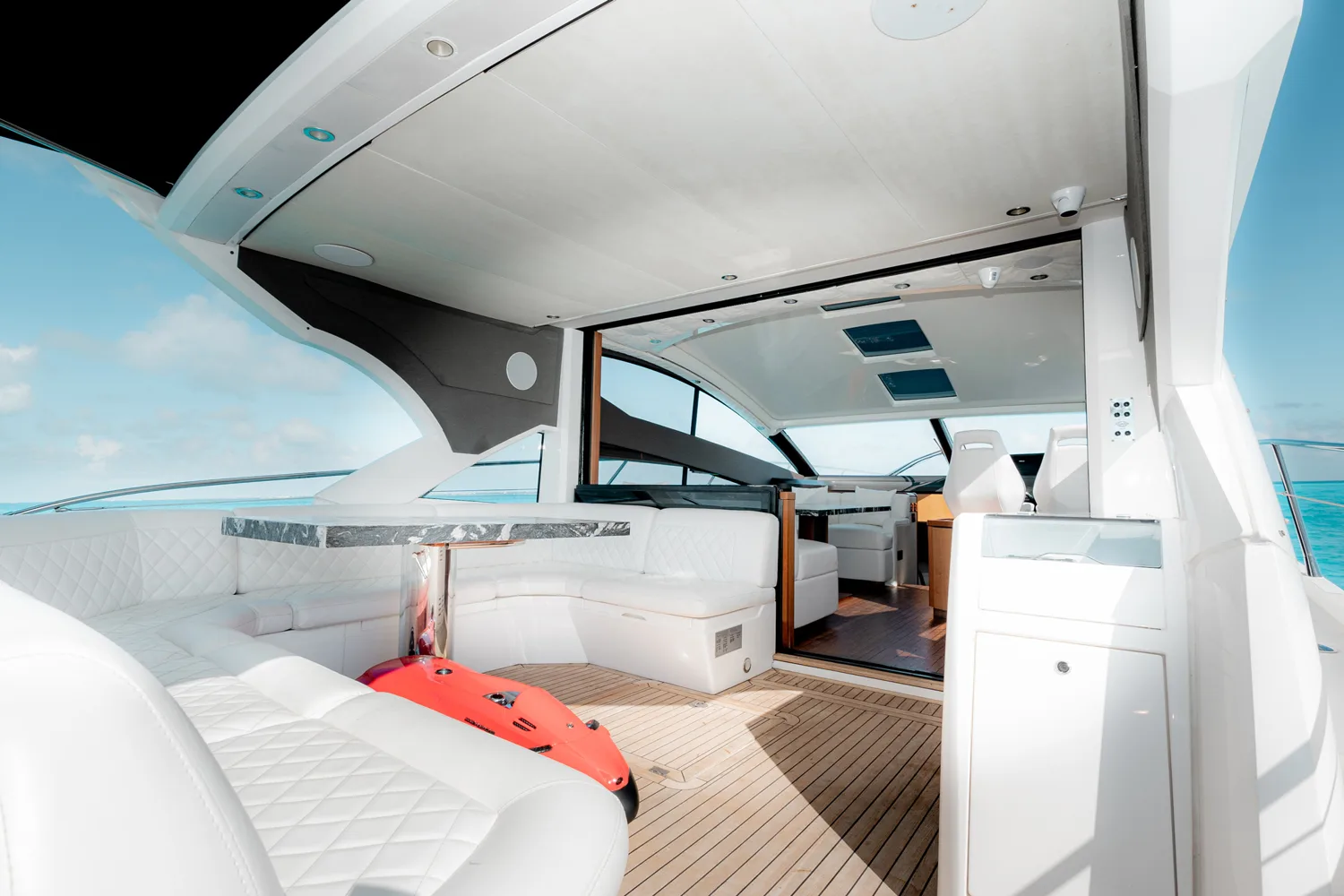 Sunseeker Predator 60 — photo 16