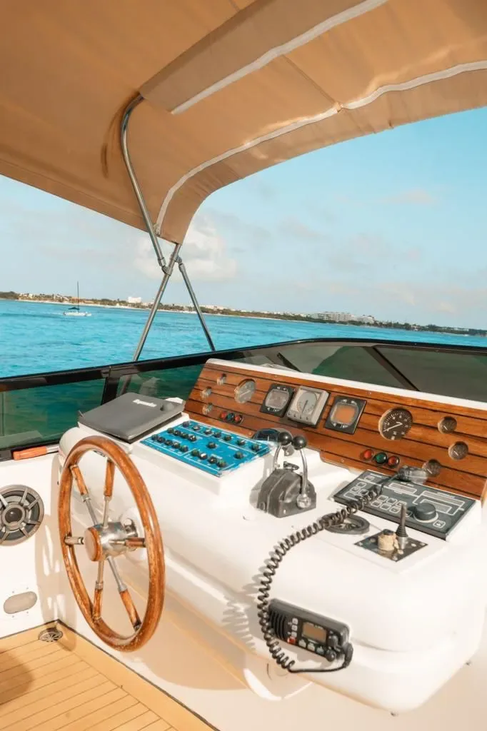 Azimut 100 Flybridge — photo 11