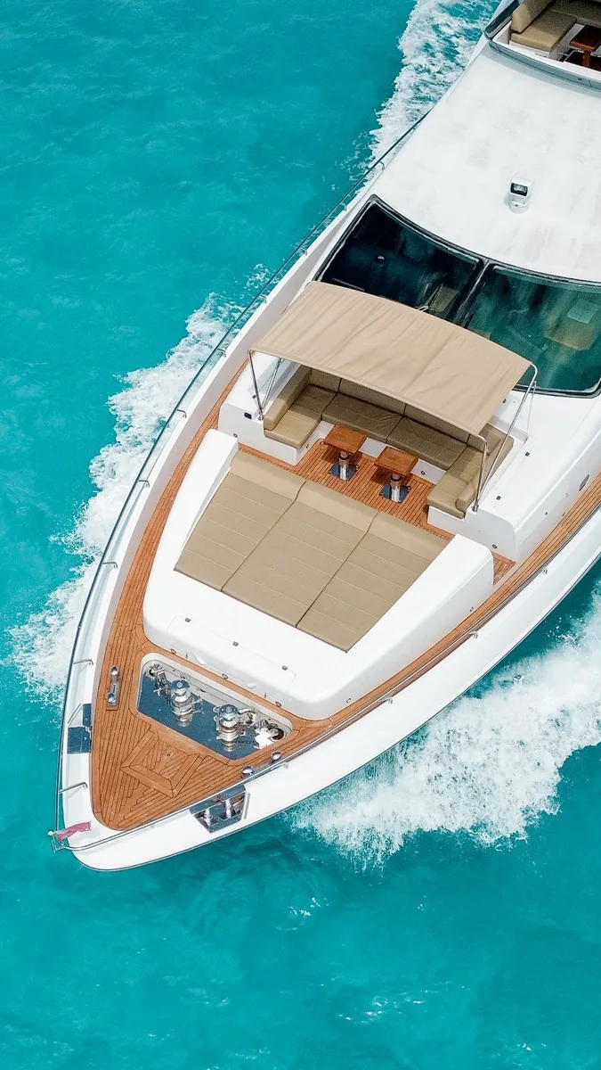 Azimut 100 — photo 17