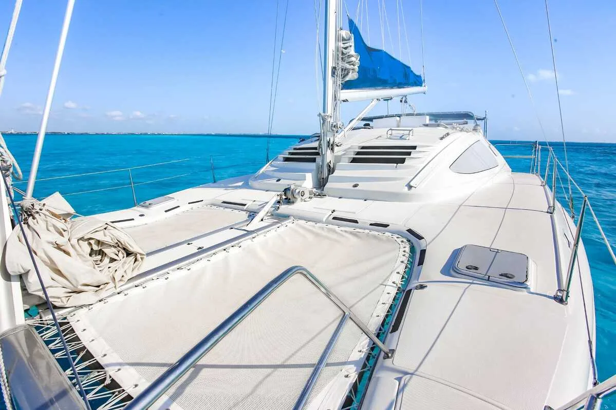Catamaran Party Tours 40 ft / 30 pax — photo 4
