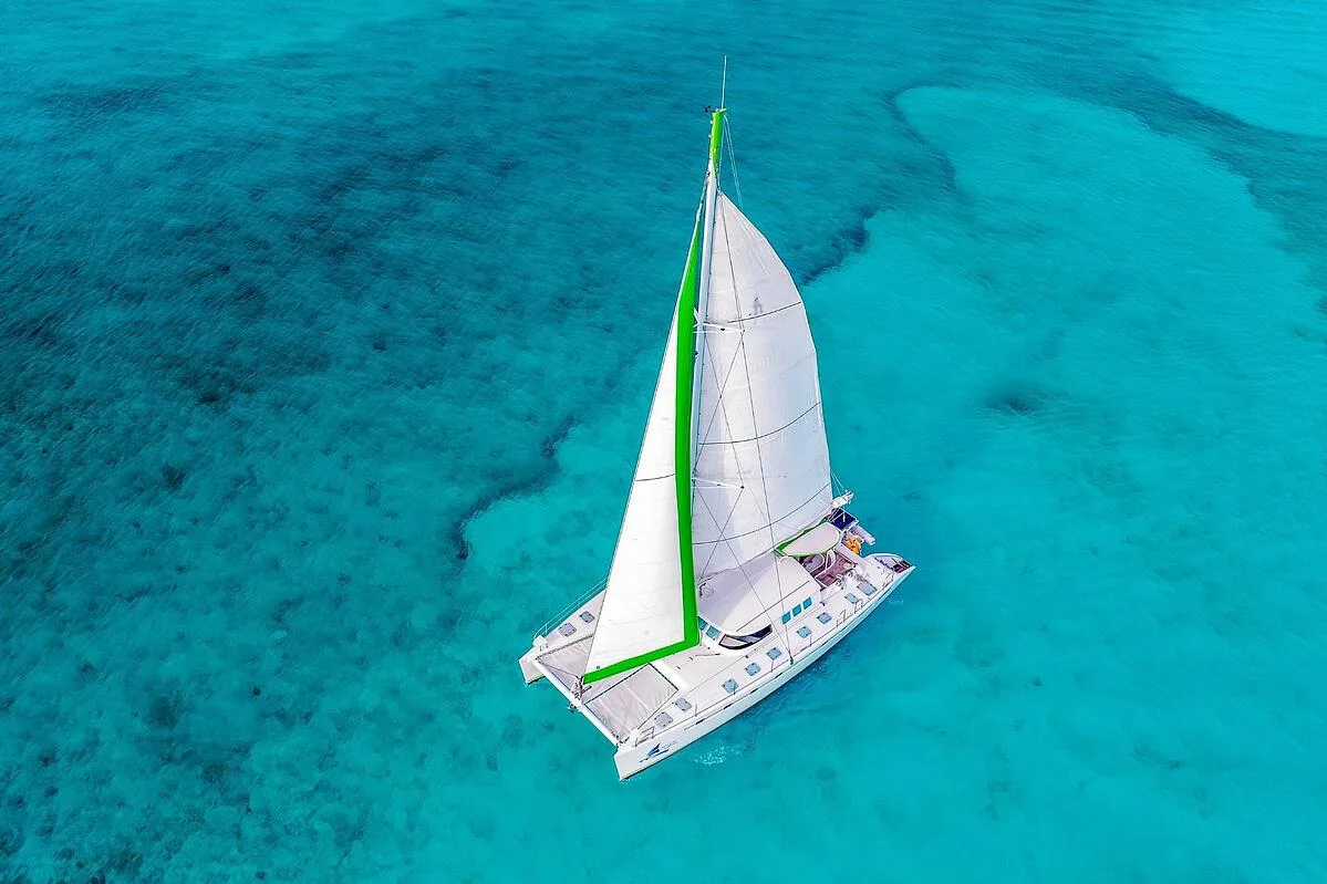 Catamaran Tours Groups Cancun 55 ft / 55 pax — photo 3
