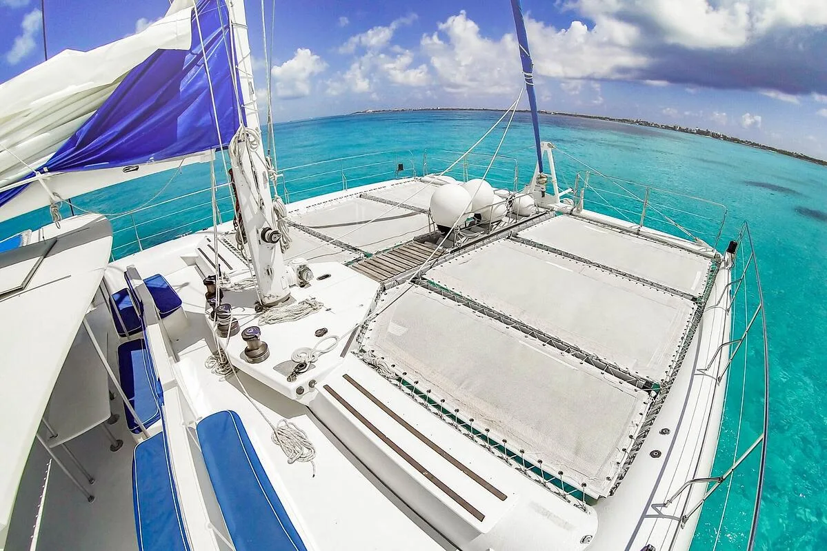 Catamaran Mega Tours Cancún 75 ft / 100 pax — photo 2