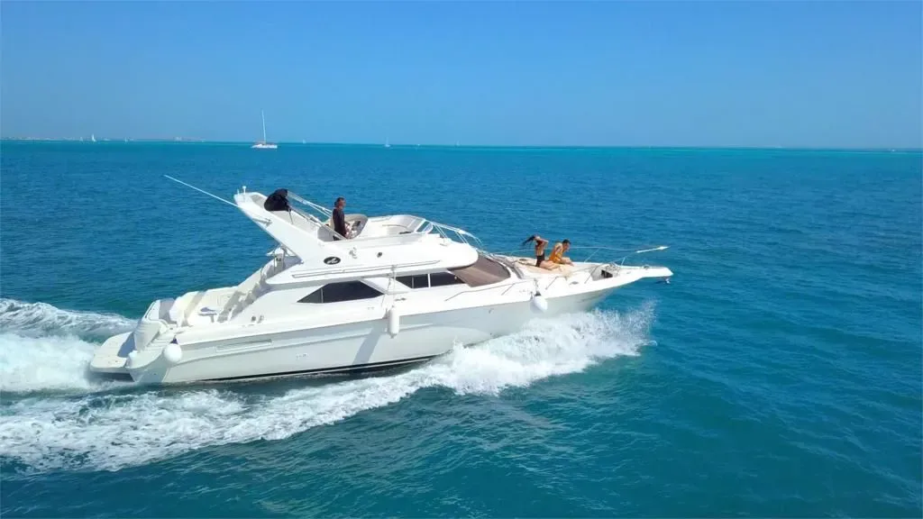 SeaRay Flybridge 46 “ — photo 1
