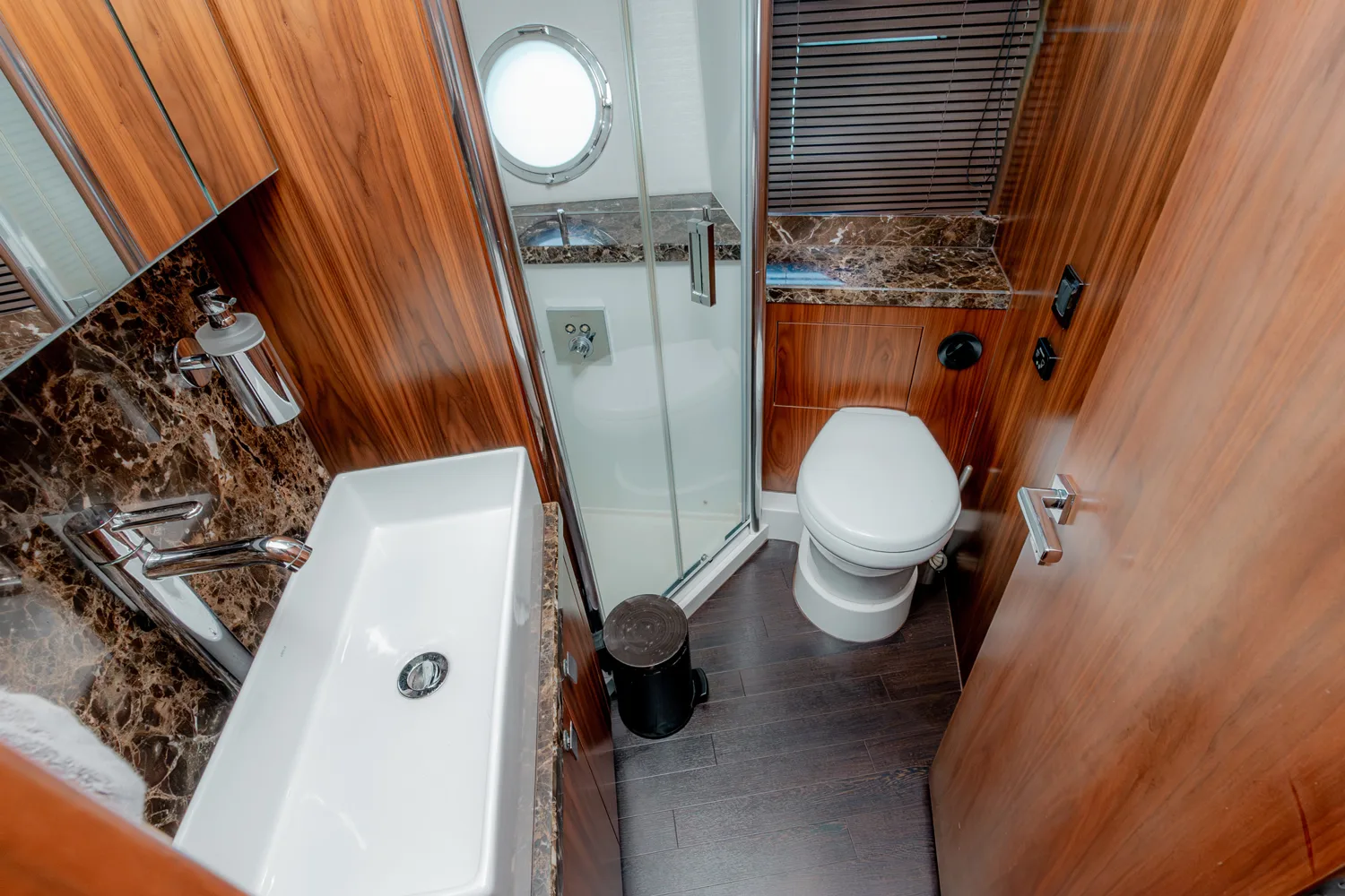 Sunseeker Predator 60 — photo 24
