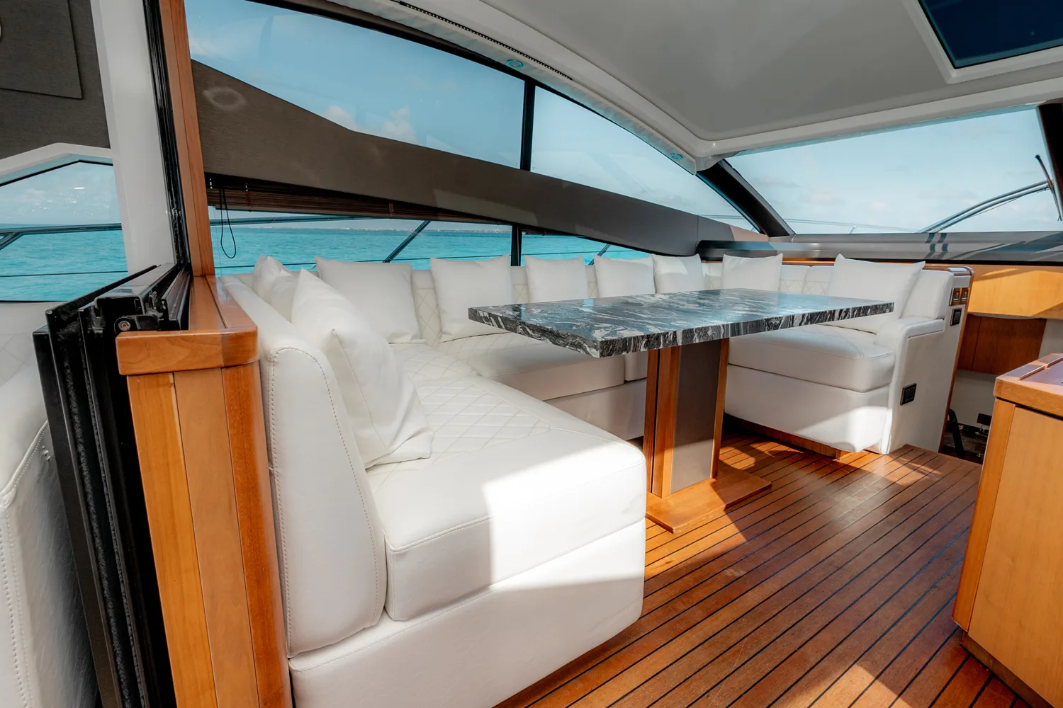 Sunseeker Predator 60 — photo 25