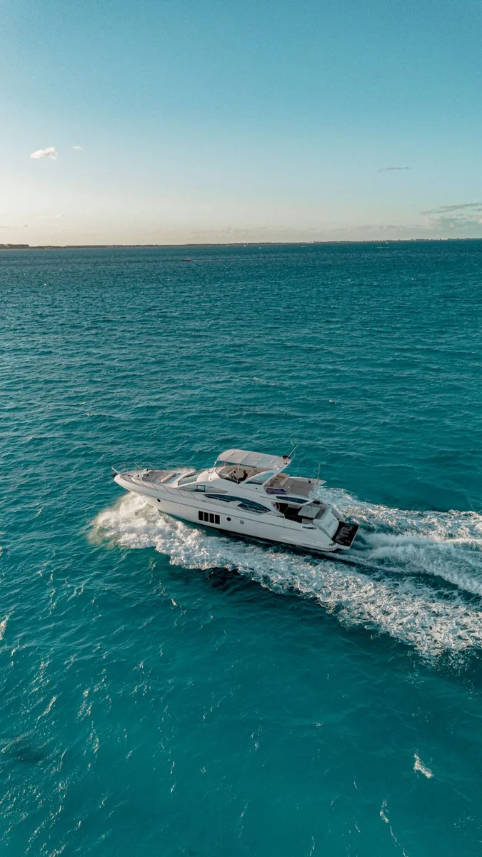 Azimut 65 — photo 6