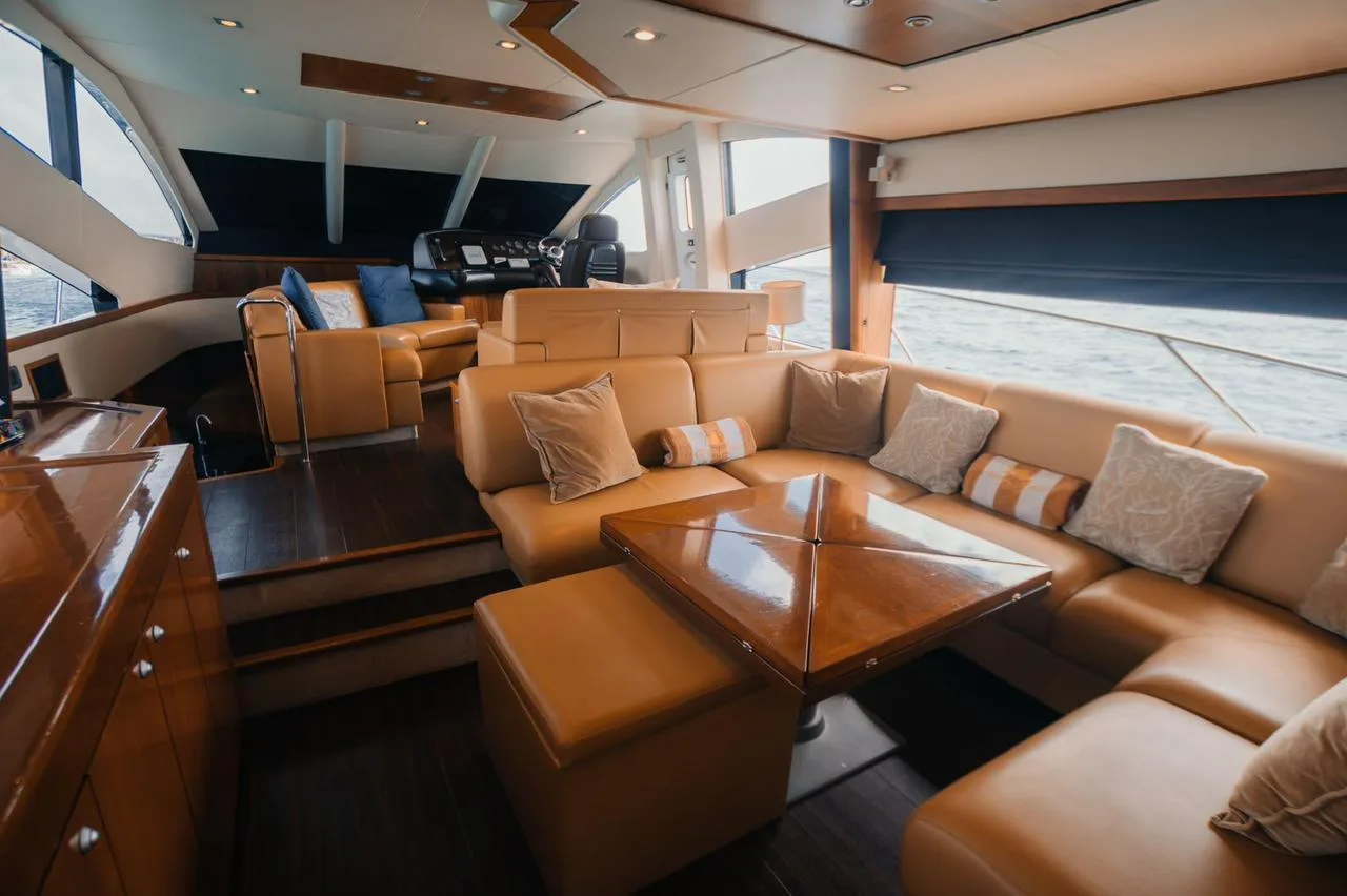 Azimut 64 — photo 12