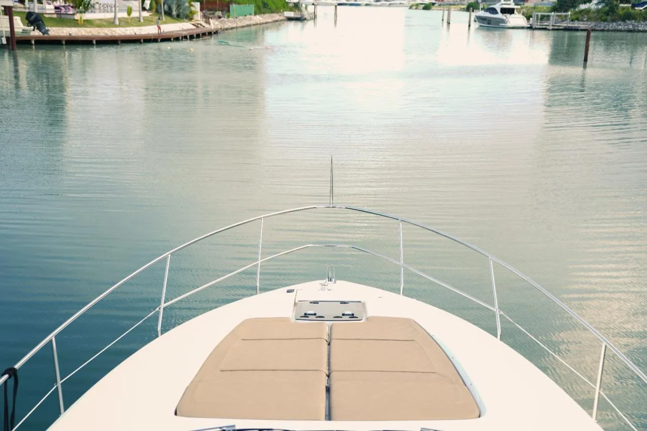 Fairline Squadron 50 — photo 11