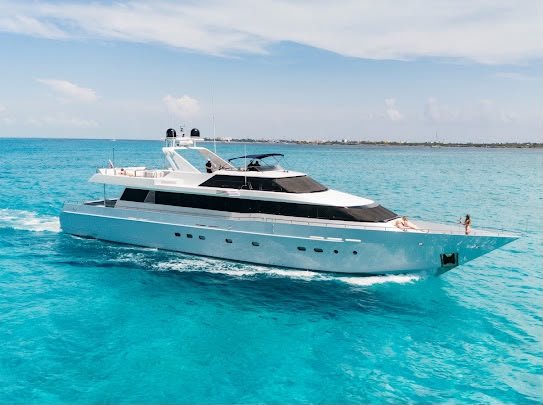 Perfil del yate — yate de 115 pies