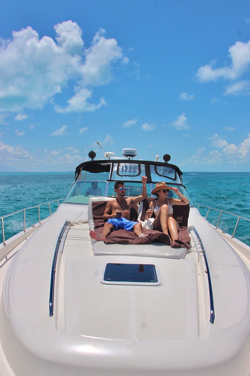 yacht rental cancun with chef